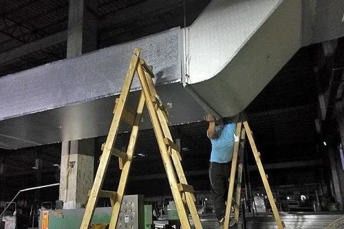 為何模具生產車間降溫換氣，獨寵廣東合昌環保空調？